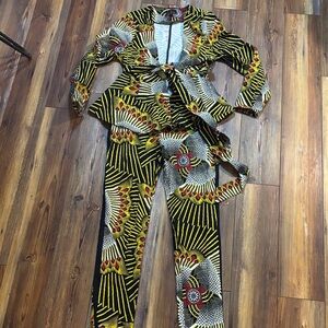 D'Iyanu Vibrant Women's Black and Yellow Patterned Seperate Pantsuit Medium